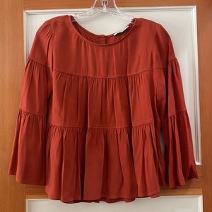 Check out the back!! Madewell tiered blouse